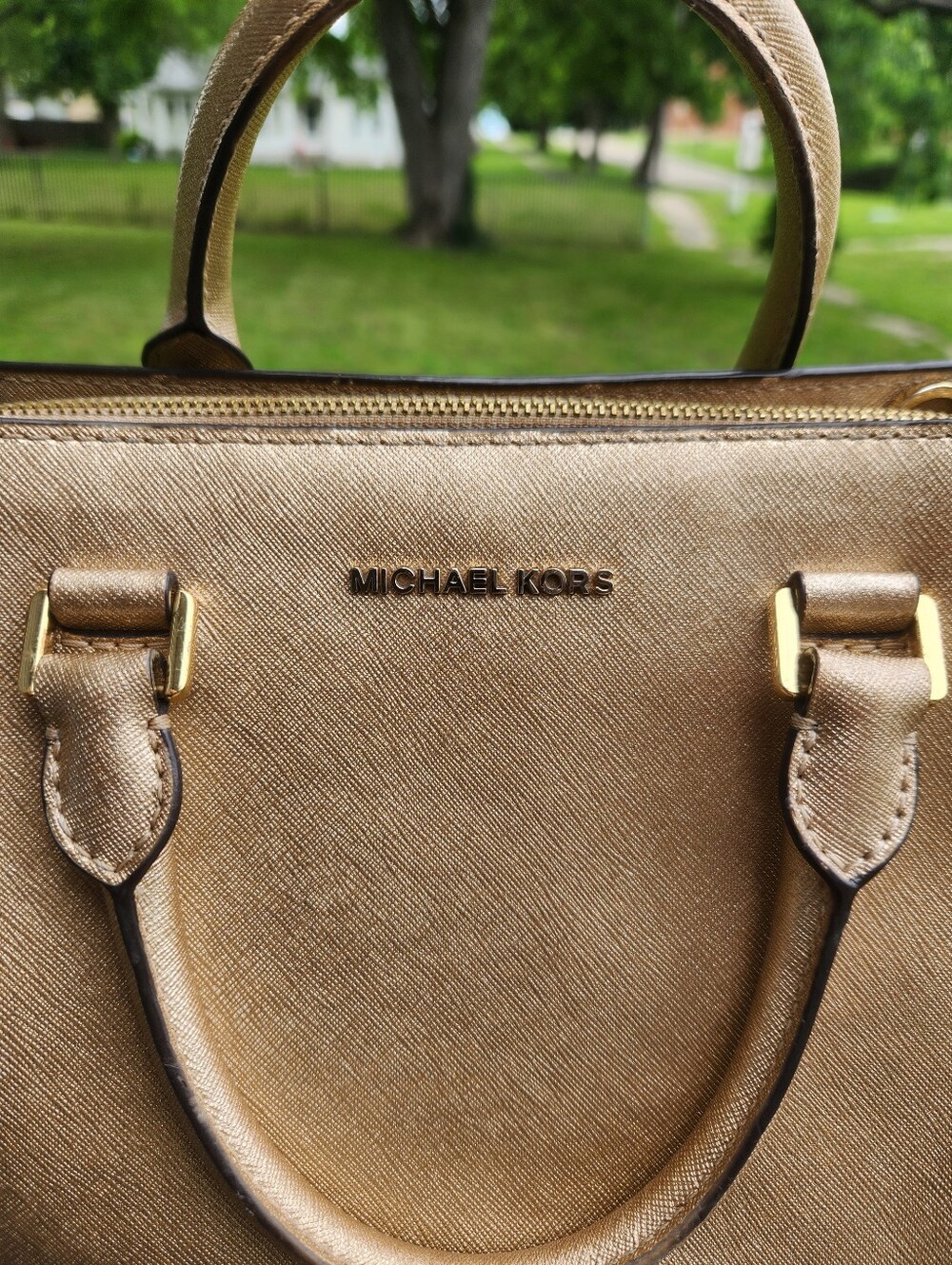 Michael Michael Kors Metallic Gold Leather Satchel Crossbody Preloved - Picture 4 of 14